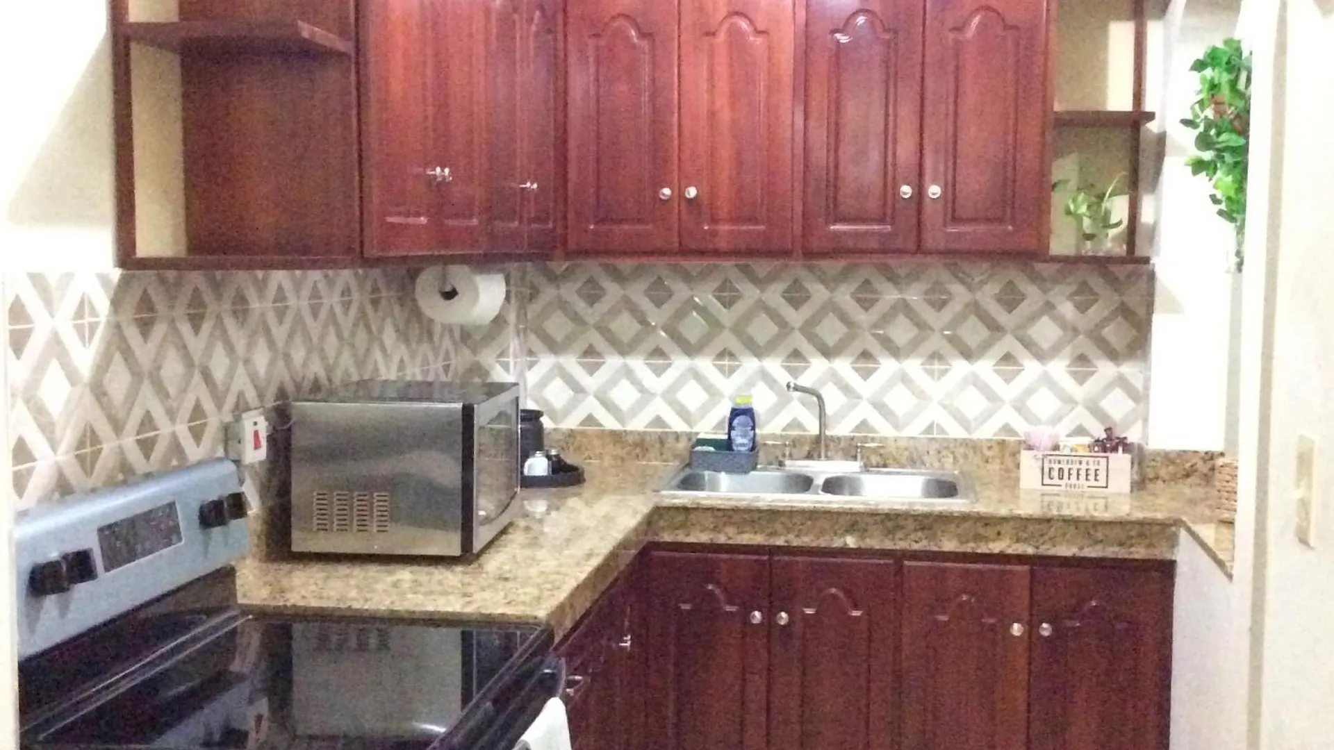 Контакты Homely Escape